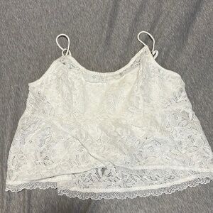 Hollister white lace cropped tank top with liner